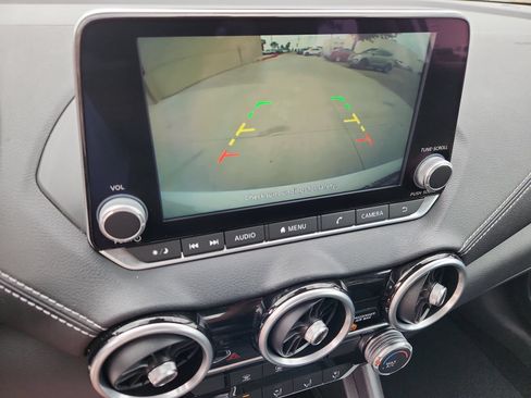 Used 2024 Nissan Sentra SV FWD image 23