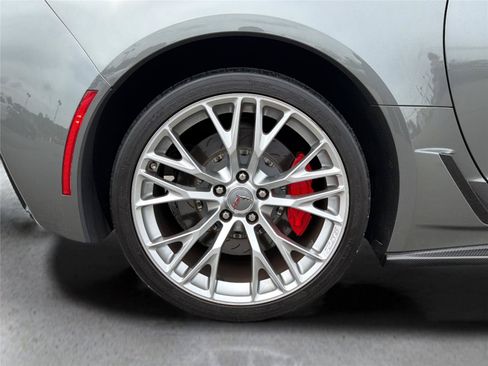 Used 2016 Chevrolet Corvette Z06 w/ 3LZ Preferred Equipment Group RWD image 49