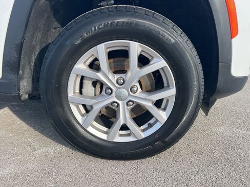 Used 2022 Jeep Grand Cherokee Limited image 11