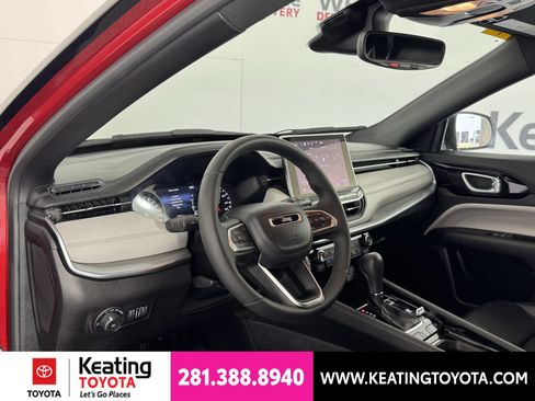 Used 2025 Jeep Compass Limited AWD/4WD image 13