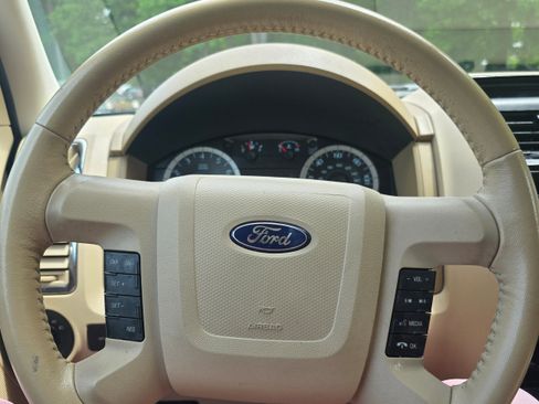 Used 2012 Ford Escape Limited FWD image 11
