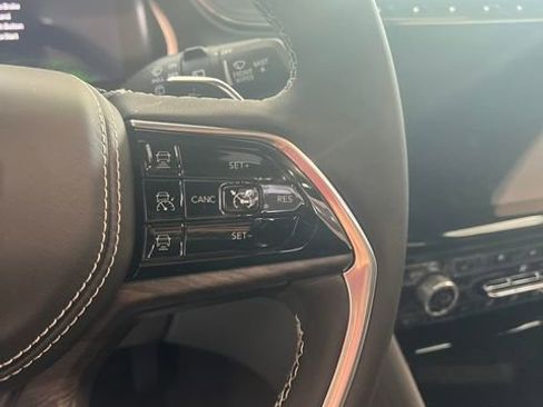 Used 2023 Jeep Grand Cherokee Overland image 23