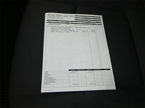 Used 2024 Toyota Tacoma SR image 4