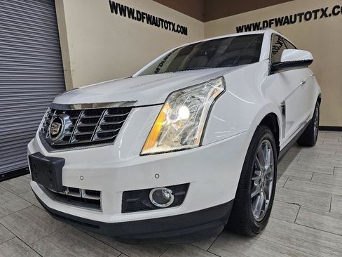 Used 2016 Cadillac SRX Performance w/ Midnight Edition Package FWD image 2