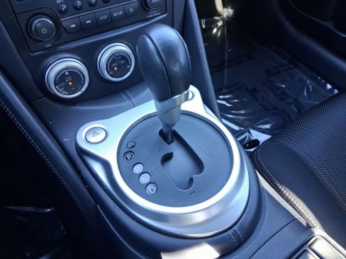 Used 2016 Nissan 370Z Coupe image 17