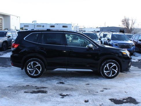 Used 2023 Subaru Forester Touring image 4