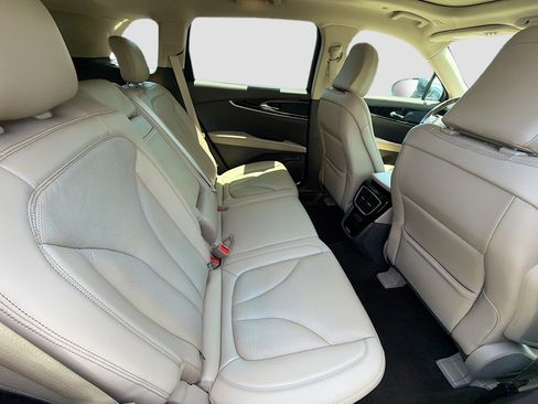 Certified 2023 Lincoln Nautilus Reserve AWD/4WD image 28