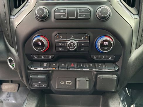 Used 2022 Chevrolet Silverado 2500 LTZ w/ LTZ Plus Package image 16