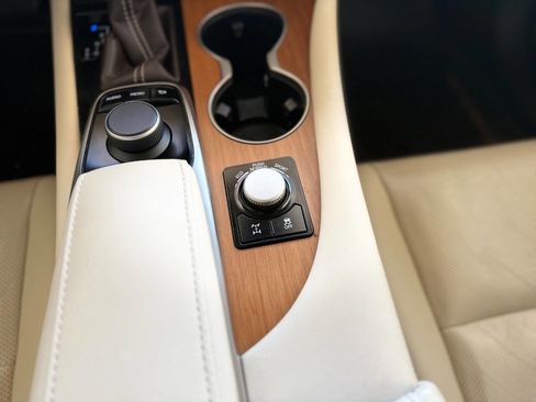 Used 2016 Lexus RX 350 AWD w/ Premium Package image 48