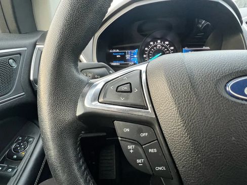 Used 2022 Ford Edge Titanium AWD/4WD image 14