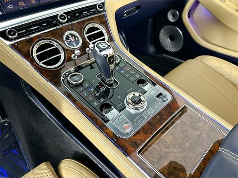 Used 2022 Bentley Continental GT image 17