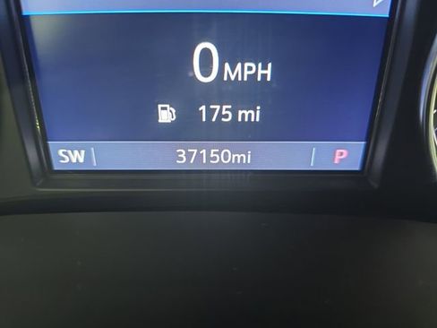 Used 2022 Buick Enclave Essence w/ LPO, Floor Liner Package image 16