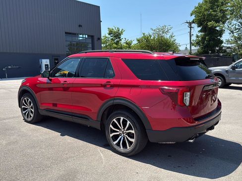 Used 2023 Ford Explorer ST-Line w/ Class IV Trailer Tow Package AWD/4WD image 5