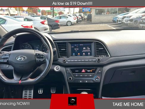 Used 2017 Hyundai Elantra Sport image 11