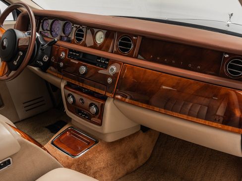 Used 2007 Rolls-Royce Phantom Sedan RWD image 14