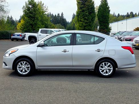 Used 2018 Nissan Versa SV w/ SV Special Edition Package FWD image 8