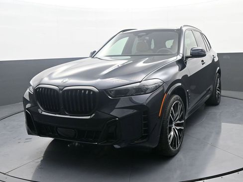 New 2026 BMW X5 xDrive40i w/ M Sport Package AWD/4WD image 1