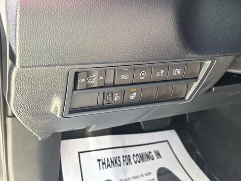 Used 2025 Toyota Tundra SR5 AWD/4WD image 27
