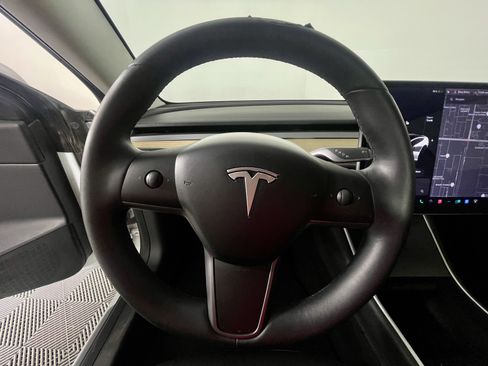 Used 2020 Tesla Model 3 image 17