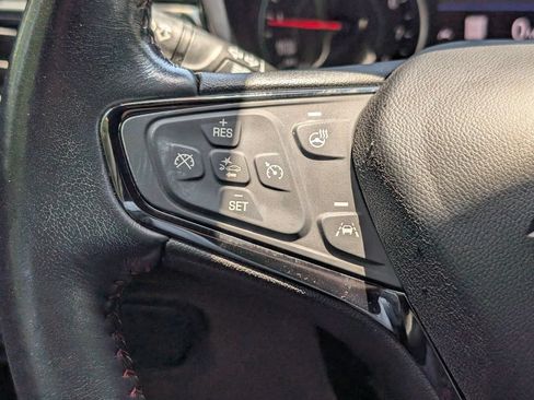 Used 2022 Chevrolet Equinox RS w/ Infotainment Package FWD image 23