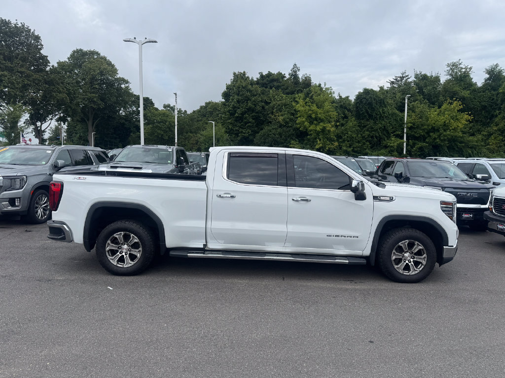 Used 2022 GMC Sierra 1500 SLT w/ SLT Convenience Package AWD/4WD image 3