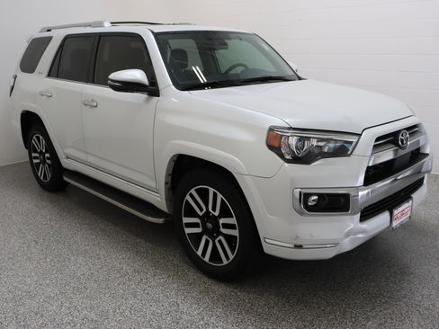 Used 2024 Toyota 4Runner Limited RWD image 4