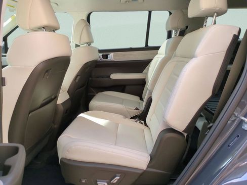 Certified 2025 Hyundai Santa Fe Calligraphy FWD image 11