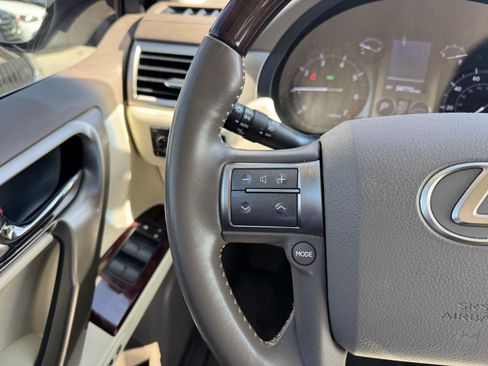Used 2019 Lexus GX 460 Premium image 11