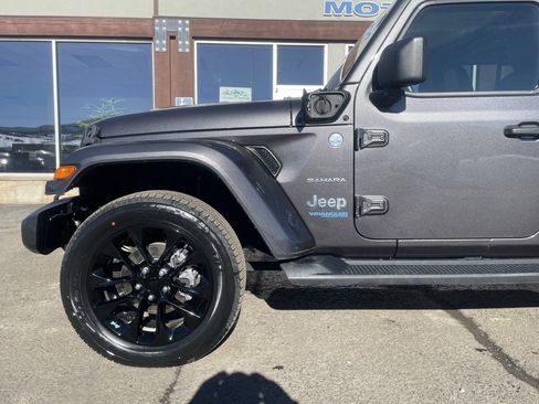 Used 2021 Jeep Wrangler Unlimited Sahara image 20