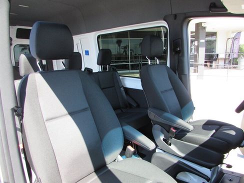 Used 2023 Mercedes-Benz Sprinter 2500 image 29