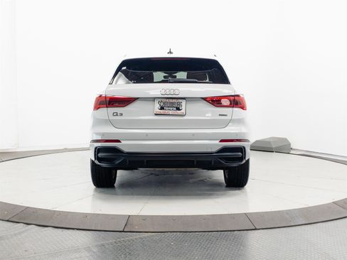 Used 2020 Audi Q3 2.0T Premium w/ Convenience Package AWD/4WD image 9