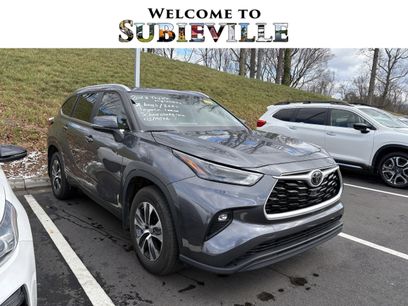 Used 2023 Toyota Highlander XLE