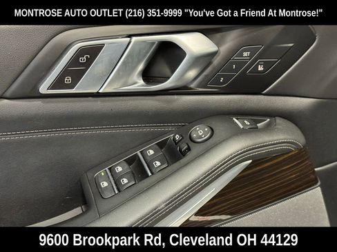 Used 2024 BMW X5 xDrive40i w/ Premium Package image 12