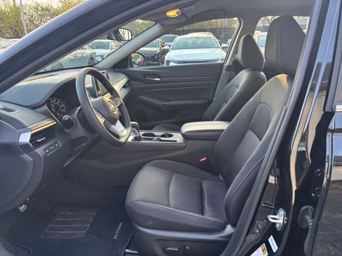 Used 2025 Nissan Altima 2.5 SV image 25