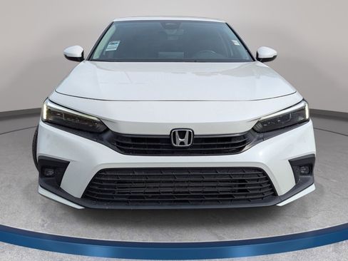 Used 2023 Honda Civic Touring image 2