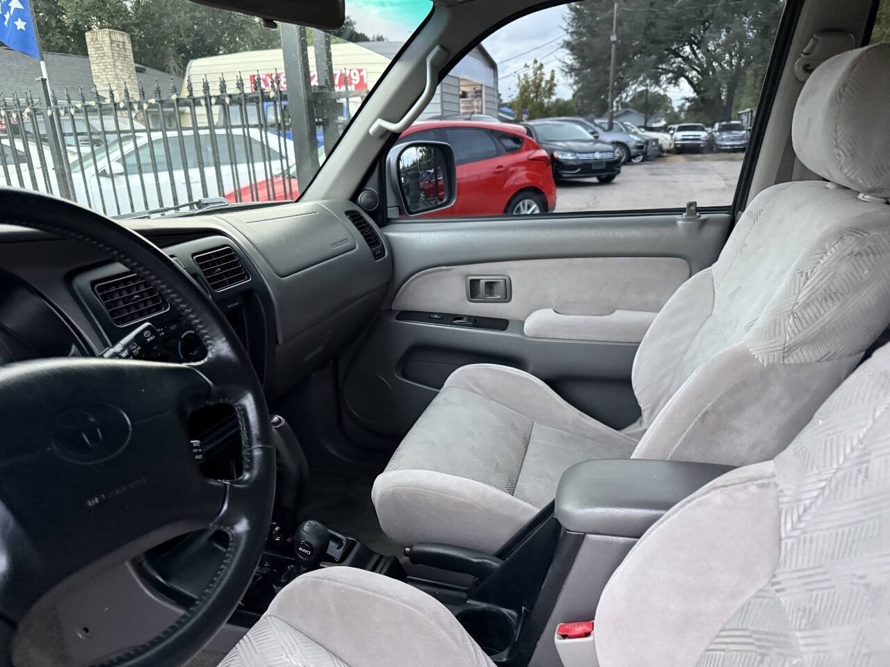 Used 2001 Toyota 4Runner SR5 AWD/4WD image 13