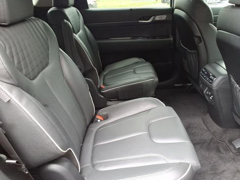 Used 2024 Hyundai Palisade Limited AWD/4WD image 18