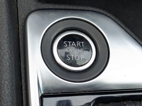 Used 2020 Nissan Sentra SV FWD image 31