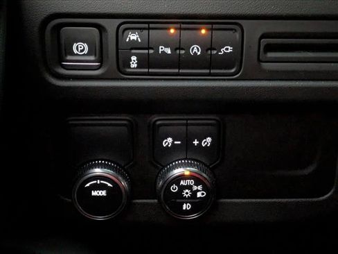 Certified 2022 GMC Yukon SLE w/ Gmc Pro Safety Plus Package image 7