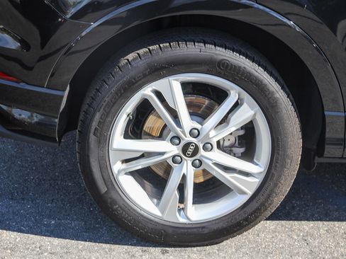 Certified 2024 Audi Q3 2.0T Premium w/ Convenience Package image 10