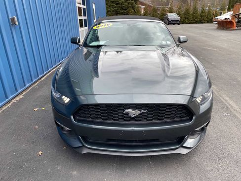 Used 2015 Ford Mustang Convertible image 38