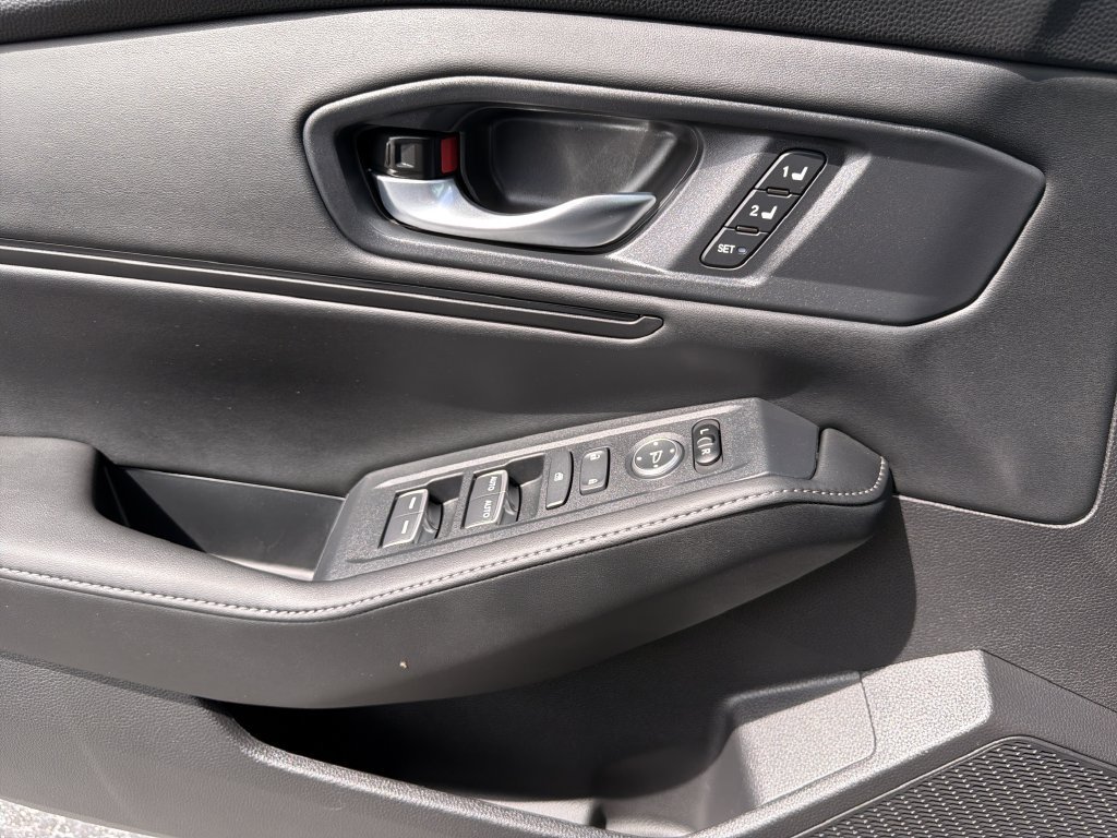 Used 2025 Honda Accord Sport image 21