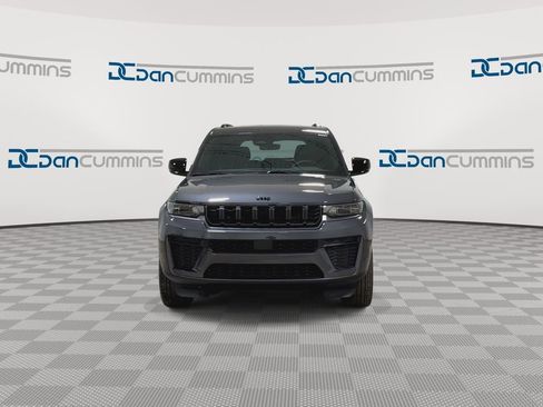New 2026 Jeep Grand Cherokee 4WD image 3