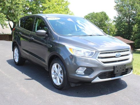 Used 2019 Ford Escape SE AWD/4WD image 1