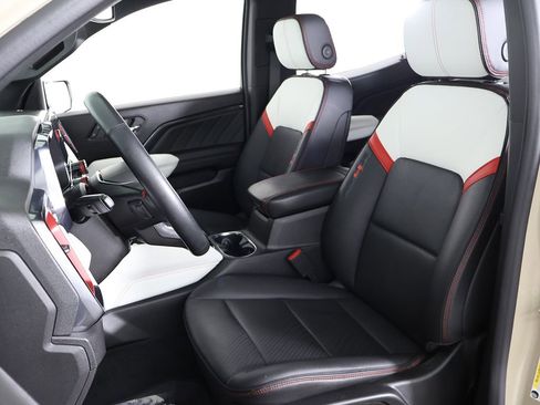 Used 2023 GMC Canyon AT4X AWD/4WD image 35