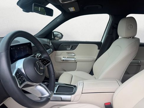 Certified 2025 Mercedes-Benz GLB 250 image 10