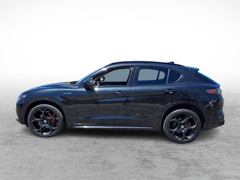 Used 2024 Alfa Romeo Stelvio Veloce AWD/4WD image 2