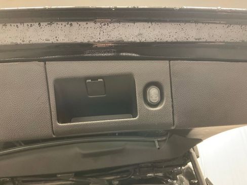 Used 2020 GMC Yukon Denali image 24