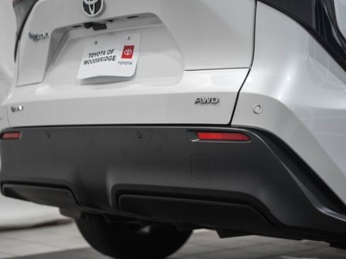 Used 2024 Toyota bZ4X XLE image 9