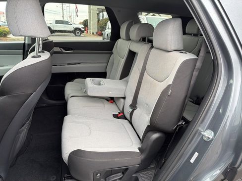 Used 2023 Hyundai Palisade SE image 26
